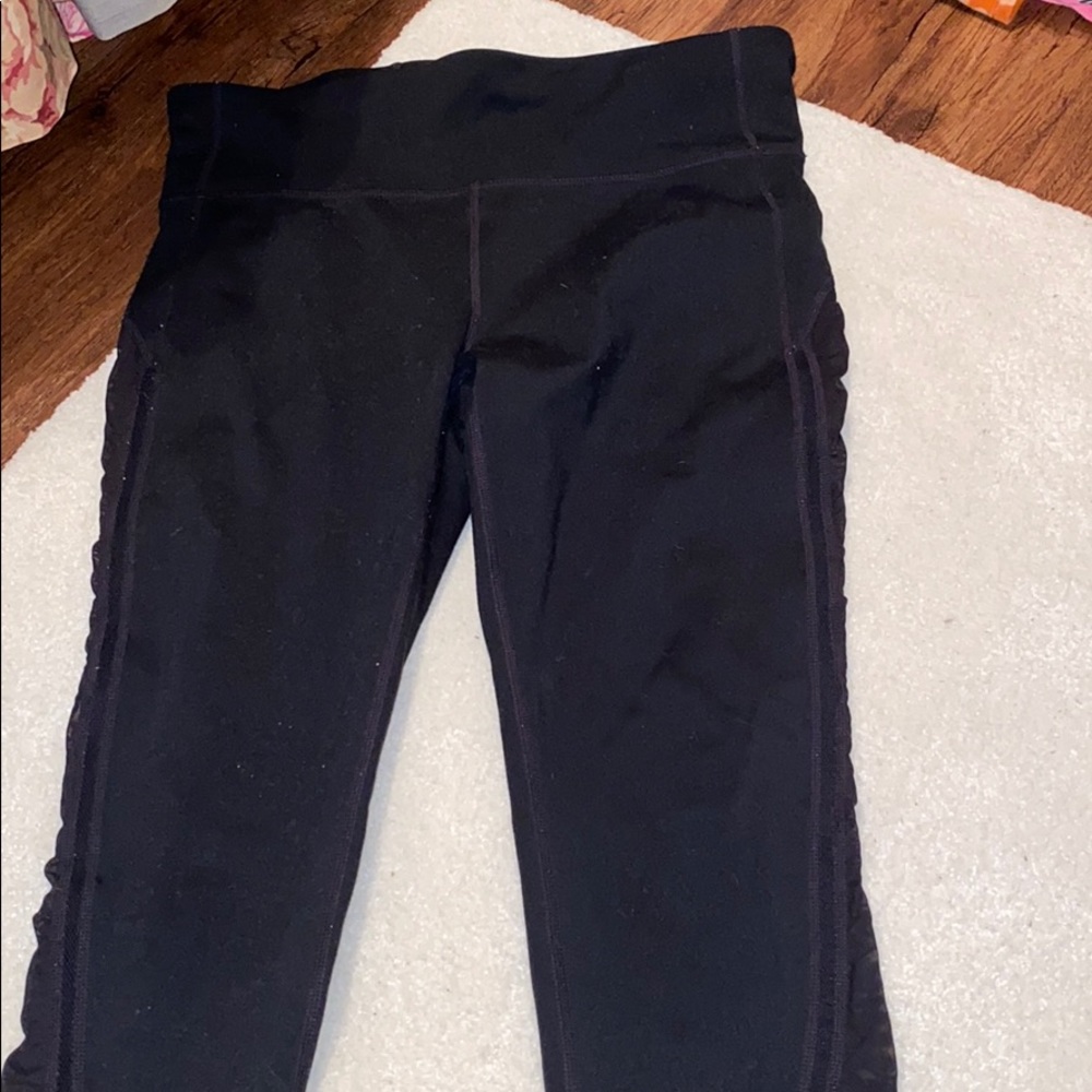 Gap women’s size medium black workout mesh legging